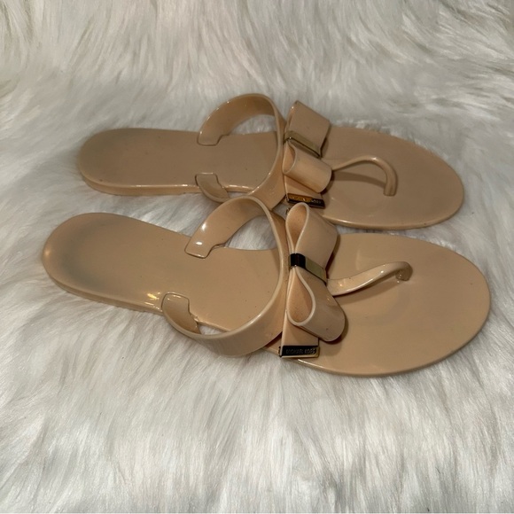 MICHAEL Michael Kors Tan Bow Sandals - Picture 4 of 4